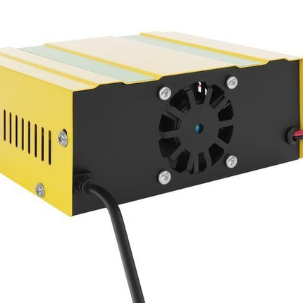 12 V / 24 V akumuliatoriaus įkroviklis
