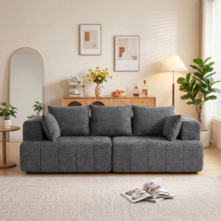 Trivietė pilka šenilinė sofa su debesimis ir pagalvėlėmis