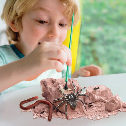 4M „pasidaryk pats“ rinkinys „Creepy Crawly Digging“