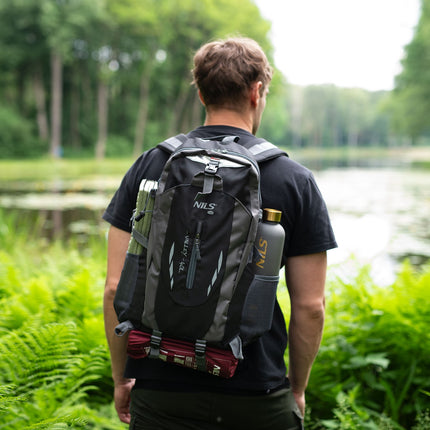 Kuprinė turistams, juoda, 40 litrų talpa