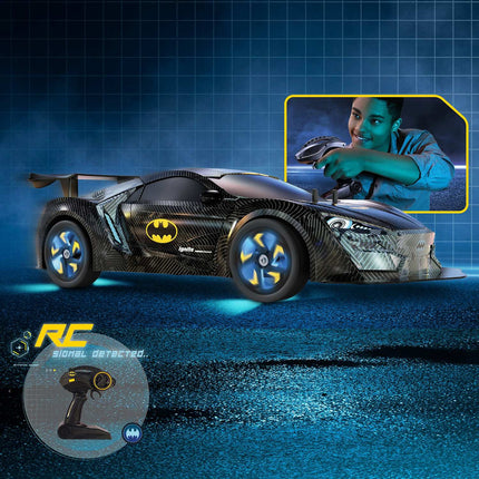 Betmeno radijo bangomis valdomas automobilis „Bat-Tech Racer“, mastelis 1:10