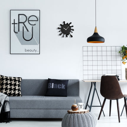 Juodas sieninis laikrodis, unikalus purslų formos dizainas