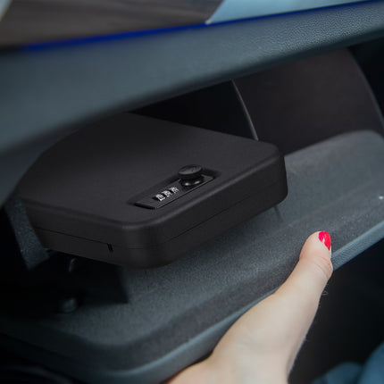 Automobilio spintelė su kodine spyna