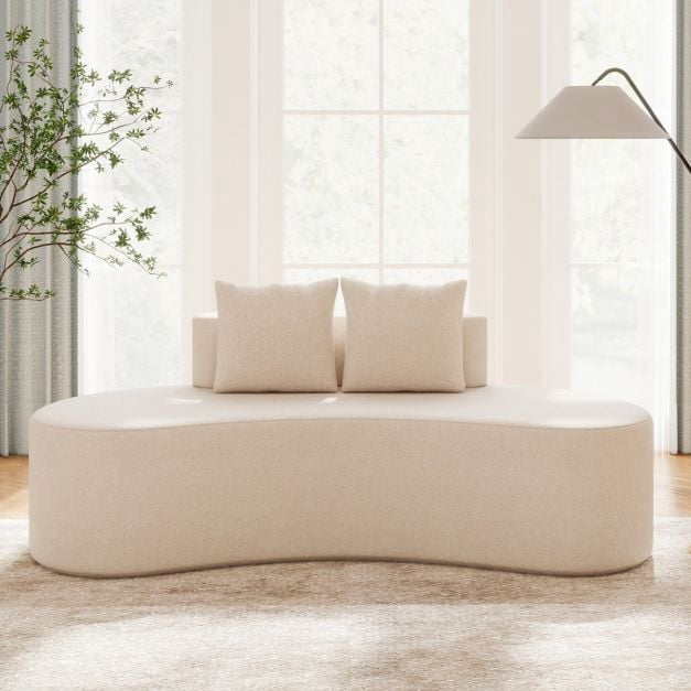 Išlenkta sofa, 3 vietų su 2 pagalvėmis, smėlio spalvos