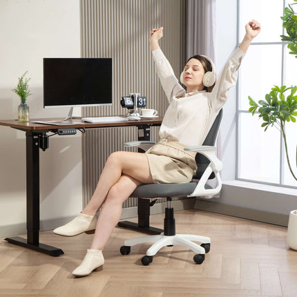 Ergonomiška tinklinė biuro kėdė su sulankstomomis rankenomis, pilka