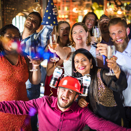 Šalmas, skirtas vartoti alkoholį vakarėliuose