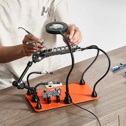 Helping Hands Soldering Station – 3X LED Magnifier, 4 PCB Holders