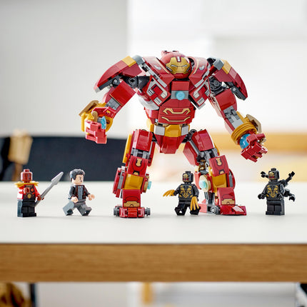Hulkbuster: Battle for Wakanda 76247