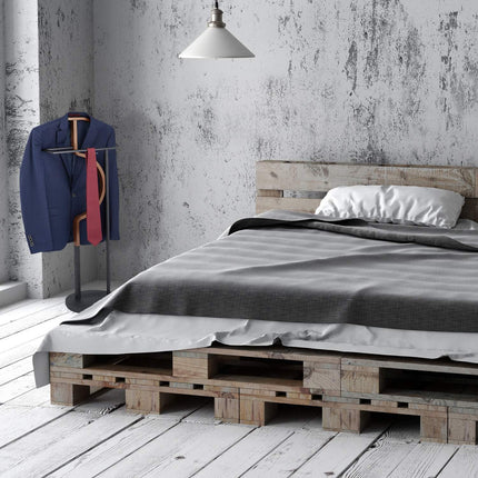 Vyriškas padavėjo kostiumas juodos spalvos su medžio imitacija