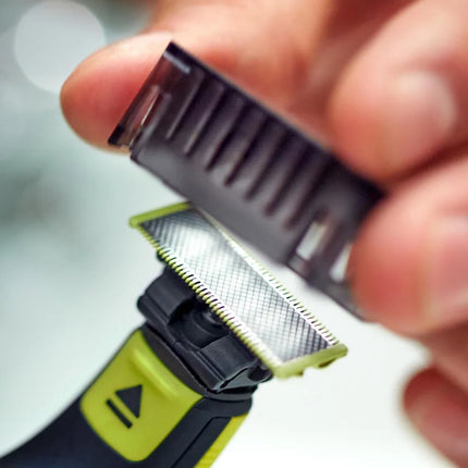 Philips OneBlade 360 hibridinis veido kirptuvas ir skustuvas, 3 barzdos šukos