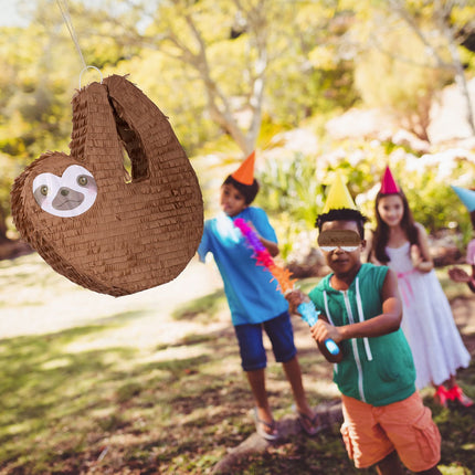 Pinata tinginys su lazda ir kauke