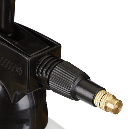 2 litrų juodos spalvos slėginis purkštuvas