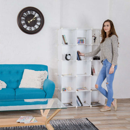 Be varžtų pagamintos plastikinės lentynos su 15 skyrių