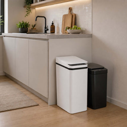 Sensorinių virtuvės šiukšliadėžių rinkinys, 9 l ir 15 l, juodai baltas