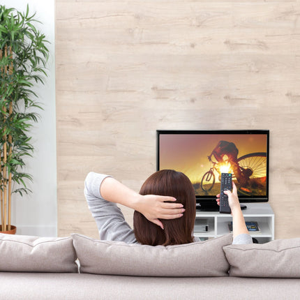 TV staliukas su 4 skyriais ir ratukais