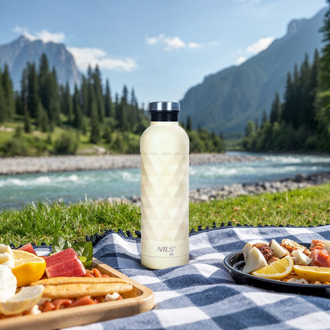 Turistinis vandens butelis 750 ml, smėlio spalvos