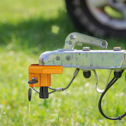 Priekabos užraktas lengvajam automobiliui